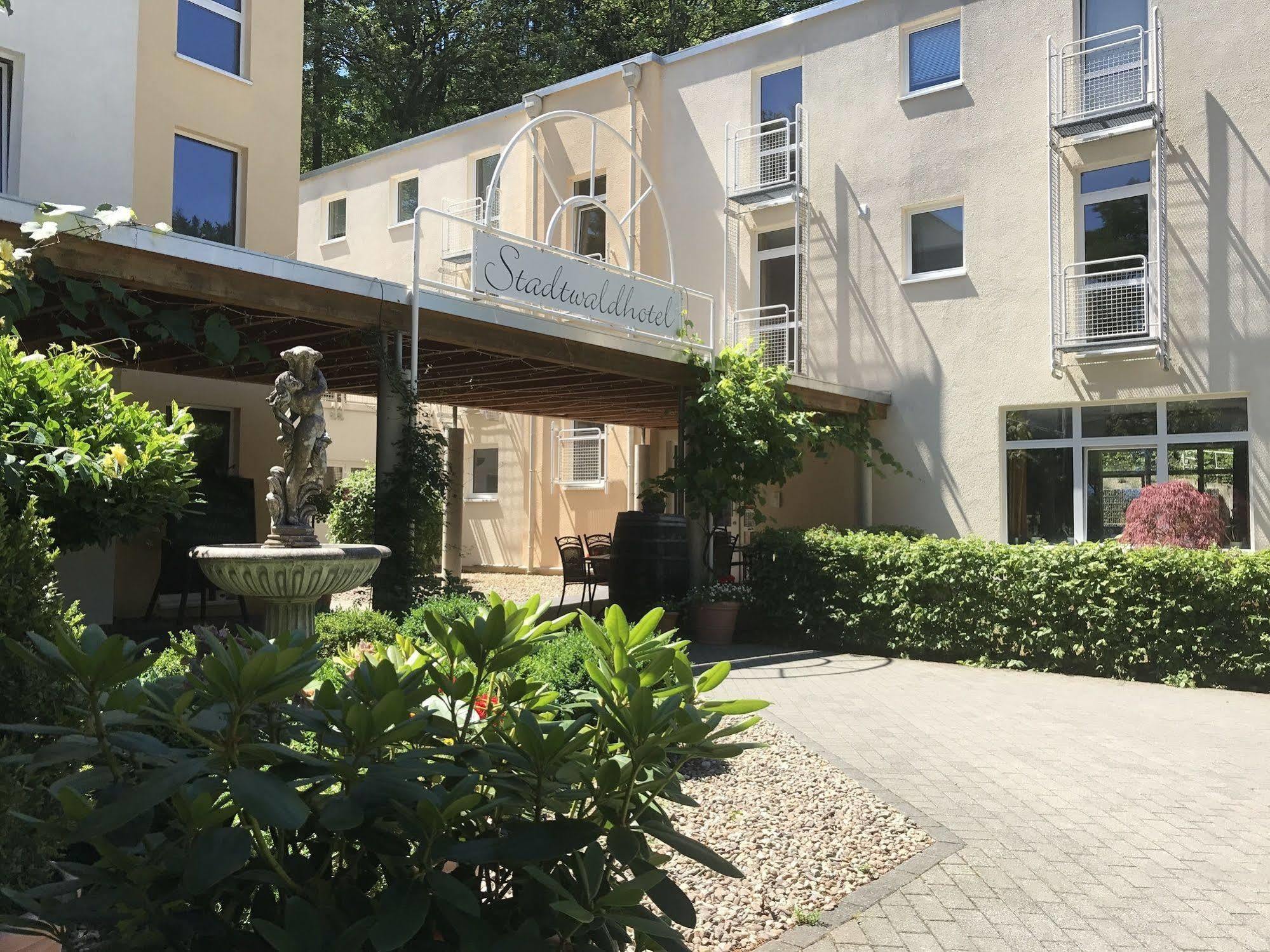 Schroeders Stadtwaldhotel Tréveris Exterior foto